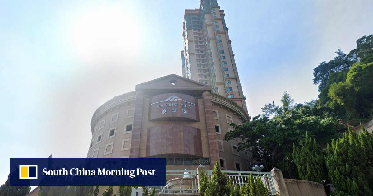 Three bodies found in Hong Kong flat after police receive call from man