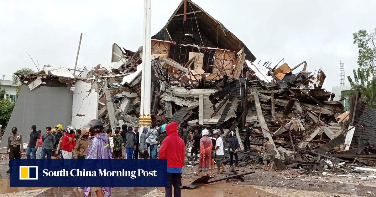 Indonesia earthquake: 10,000 people fled and were flattened on the island of Sulawesi