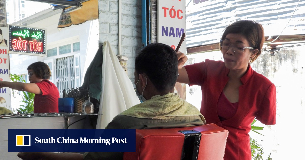 How a Vietnamese hairdresser with only one arm learned new ways to cut locks South China