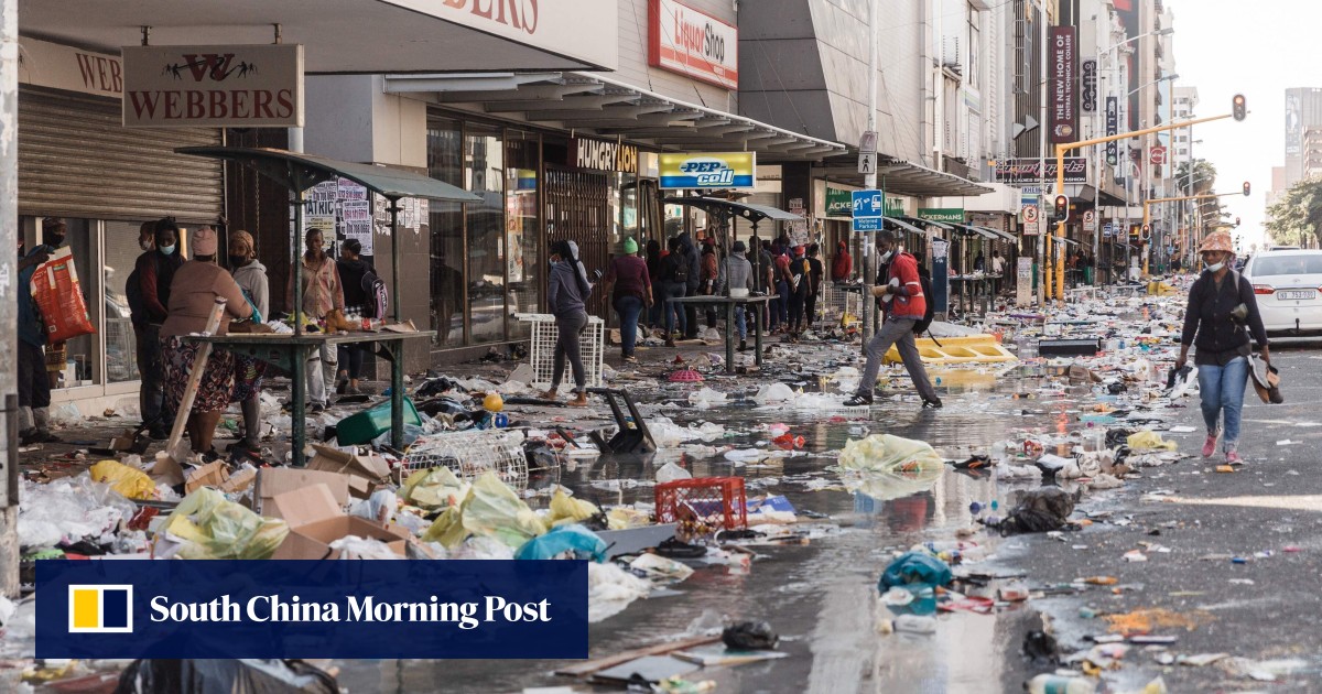 Vigilante bus drivers take on looters in riot-hit South Africa | South ...