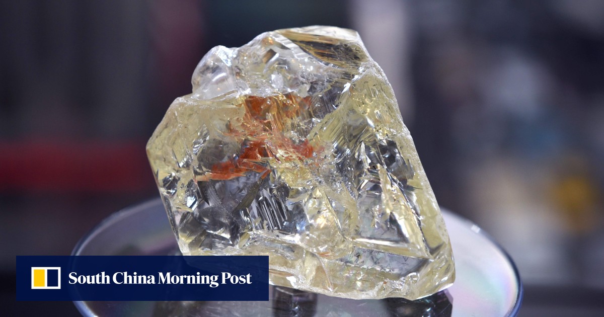 Chinese scientists develop glass as hard as a diamond