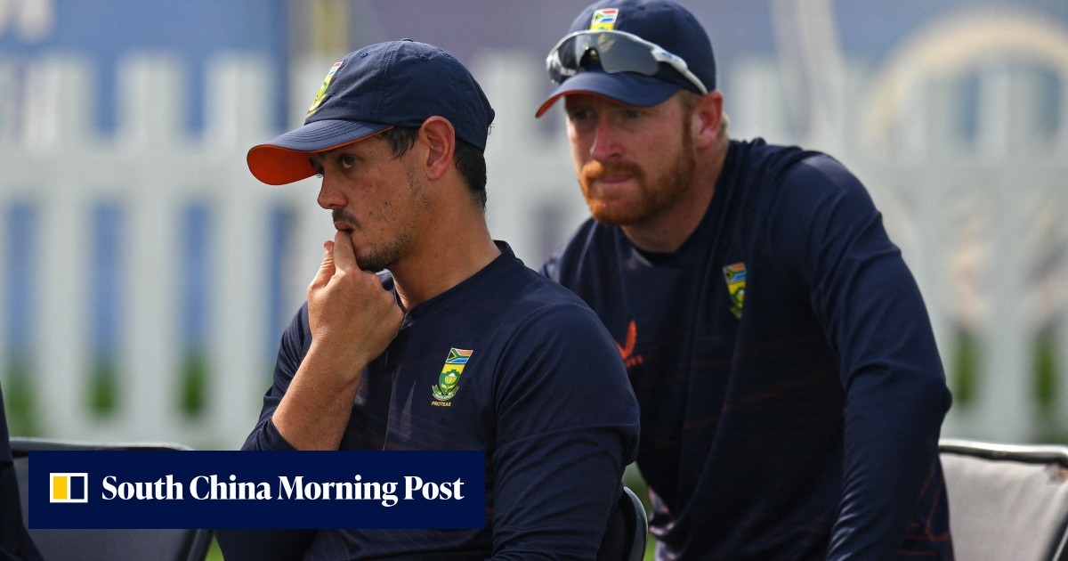 South Africa’s Quinton de Kock says sorry for refusing to take knee ...