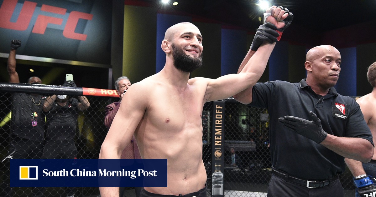 UFC 267 Khamzat Chimaev corrects Li Jingliang’s translator at press