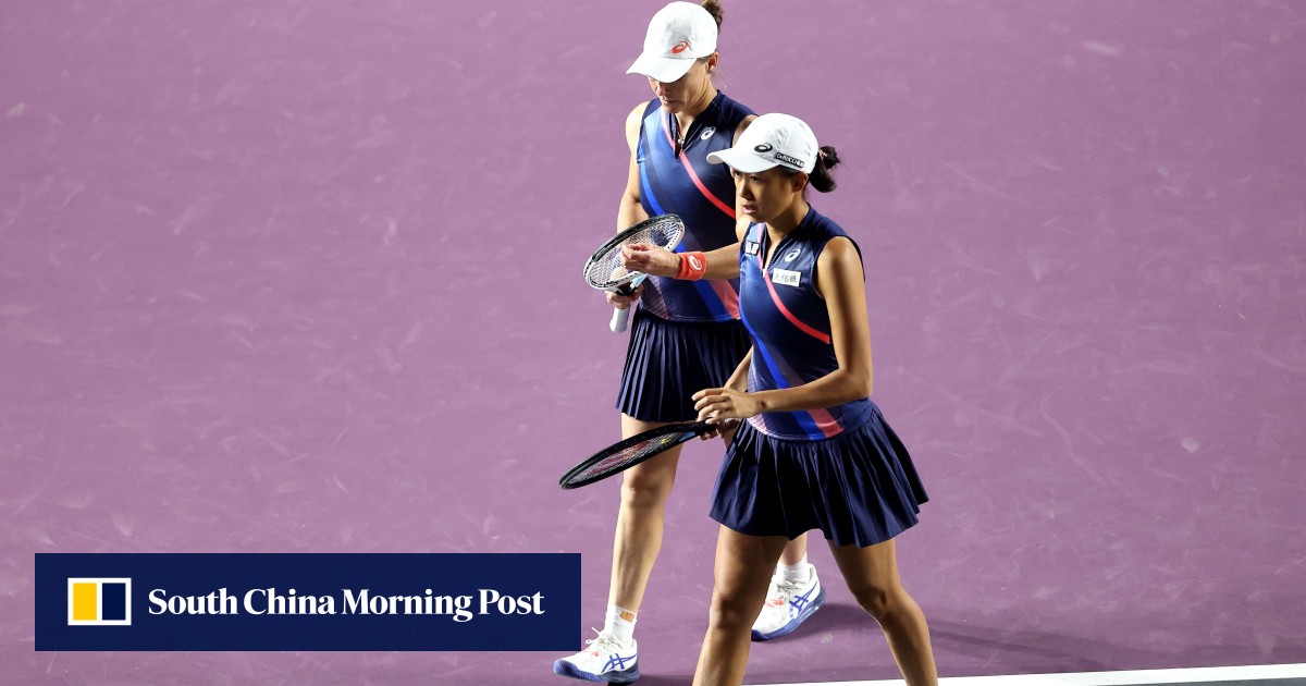 China No 1 Zhang Shuai loses WTA Finals debut with Samantha Stosur