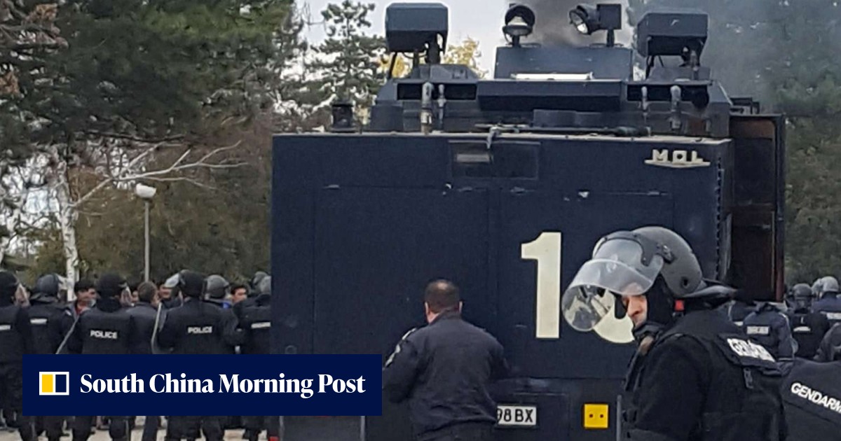 Bulgarian police fire rubber bullets to quell riot in refugee camp ...