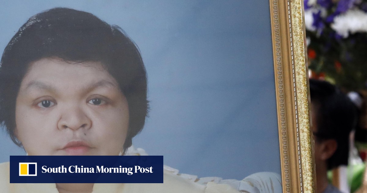 Mourners bid farewell to Myanmar’s famed ‘ET’ South