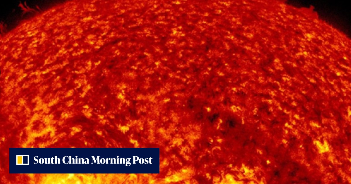 Is mysterious object seen speeding past sun a ‘visitor’ from another ...