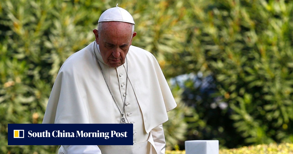 Emotional Pope Francis warns that world war is looming, in speech at ...