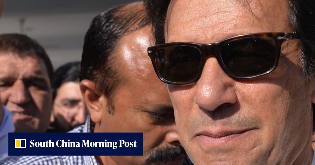 Imran Khan vows to drive out ‘corrupt’ rulers in Pakistan elections ...