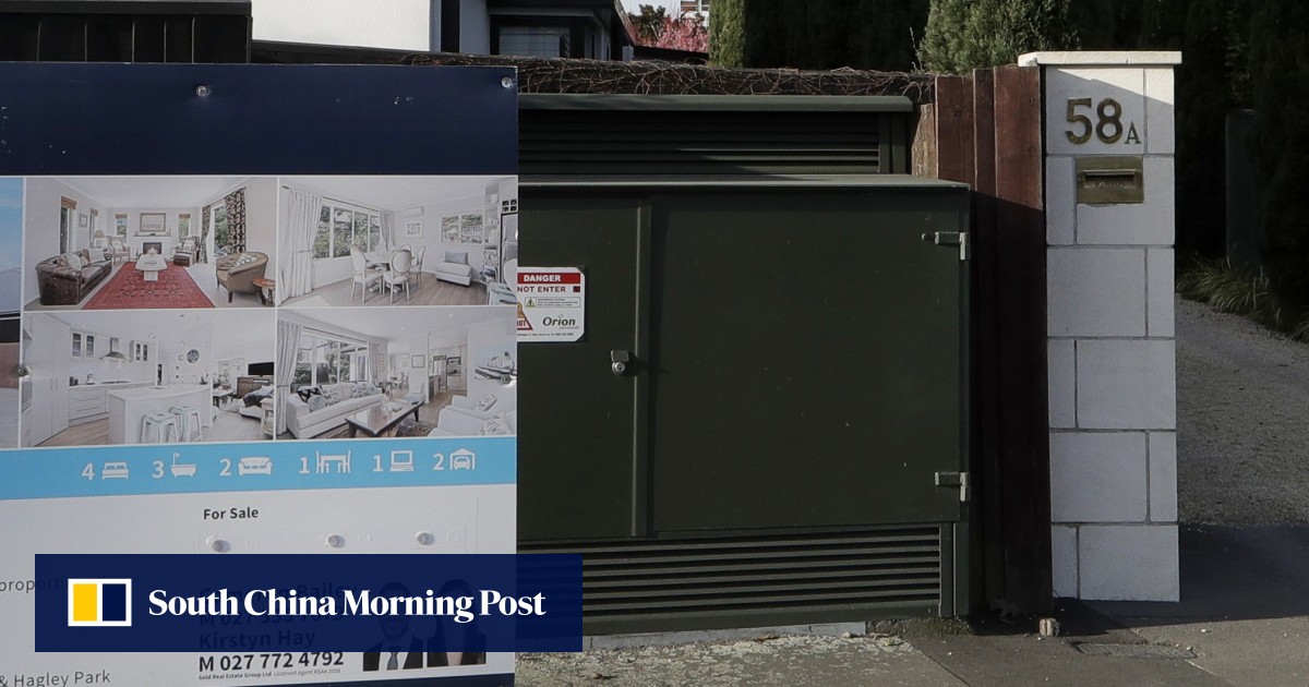 New Zealand bars foreigners buying homes Chinese blocked but