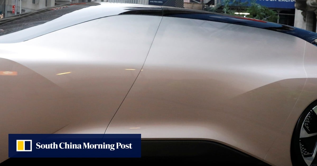 Tesla rival faces online heat as Nio smart car comes to  a halt in Beijing