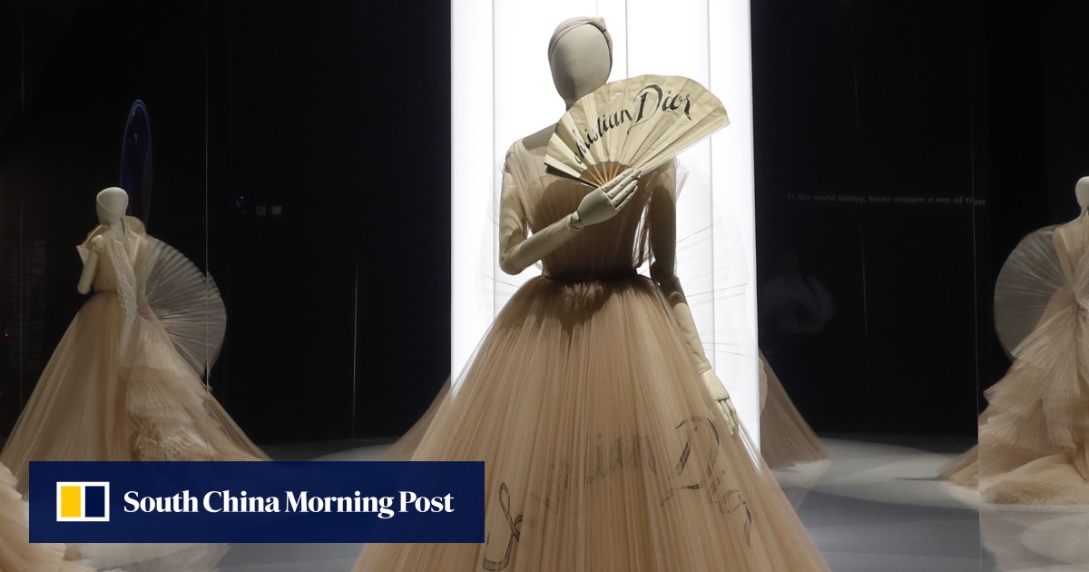 V and store a christian dior