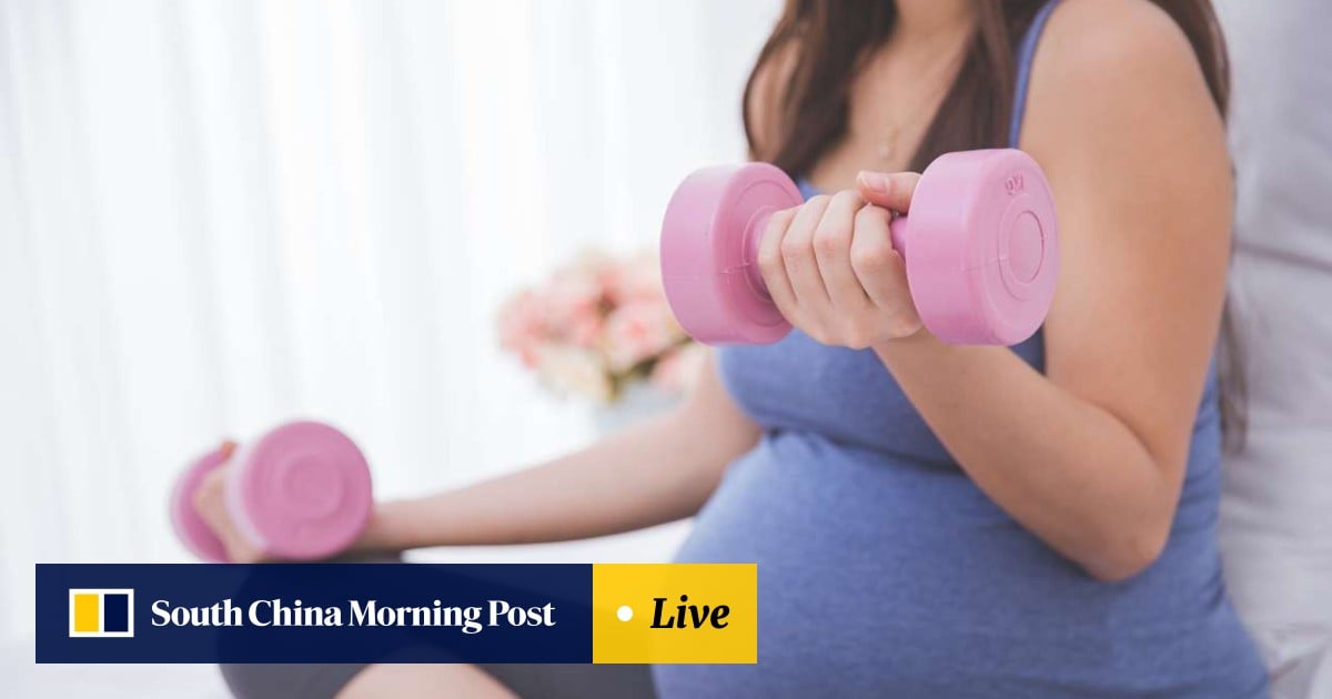 I Wonder if It Is Dangerous”: Pregnant Woman's 'Heavy Lifting' Tips to Deal  With Postpartum Recovery Scares Fans for the Potential Health Risks  Involved - EssentiallySports