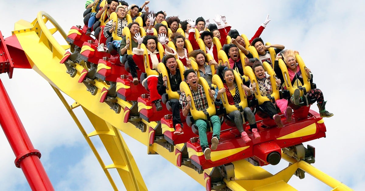 Hair raising Riders get scare at Hong Kong roller coaster as