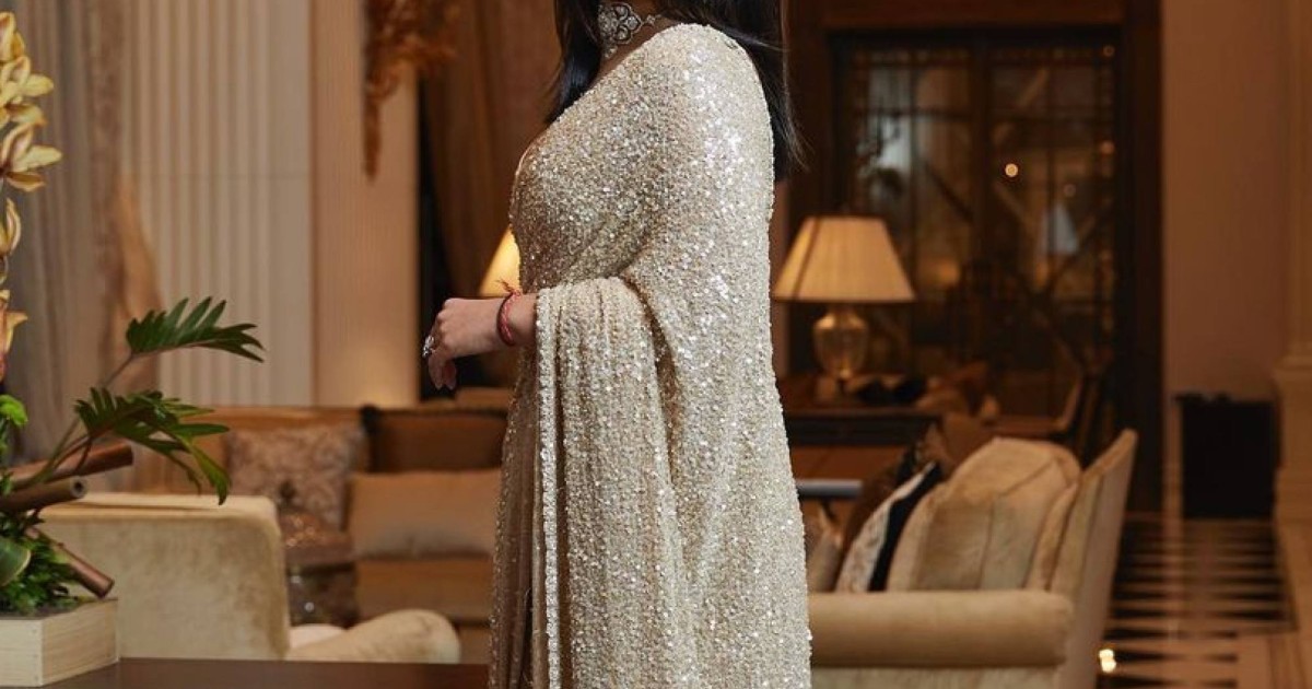 Ambani daughter in law wedding dress price discount