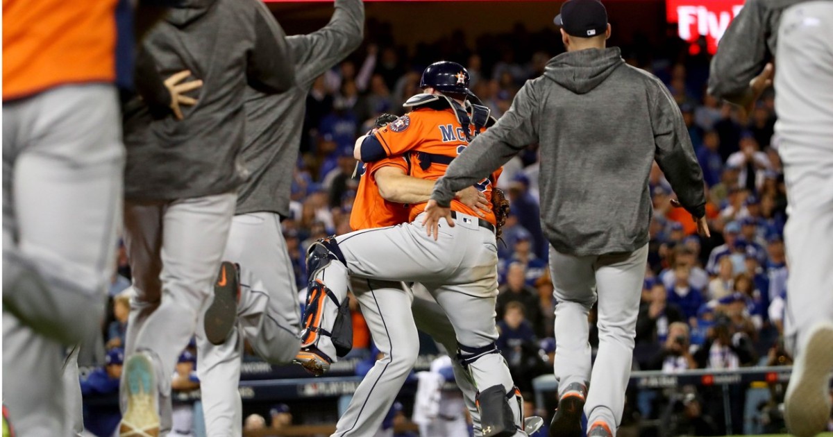 Astros romp past Dodgers for 1st title