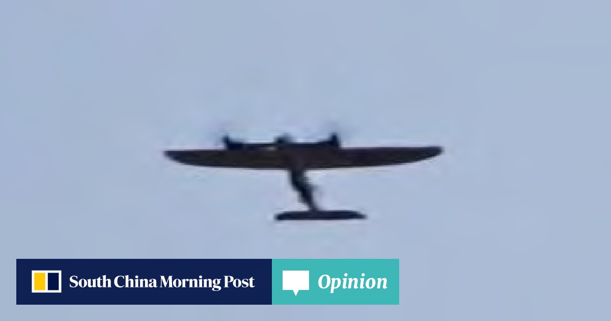 Flying cheap submarine drone
