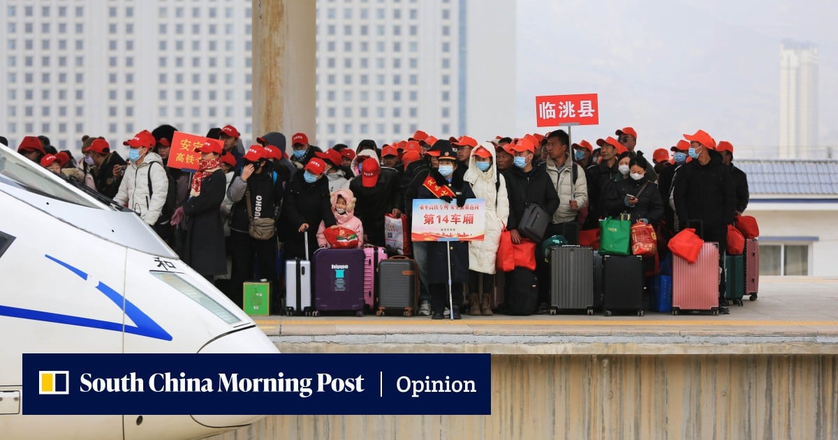 China’s top priority should be wages, not AI