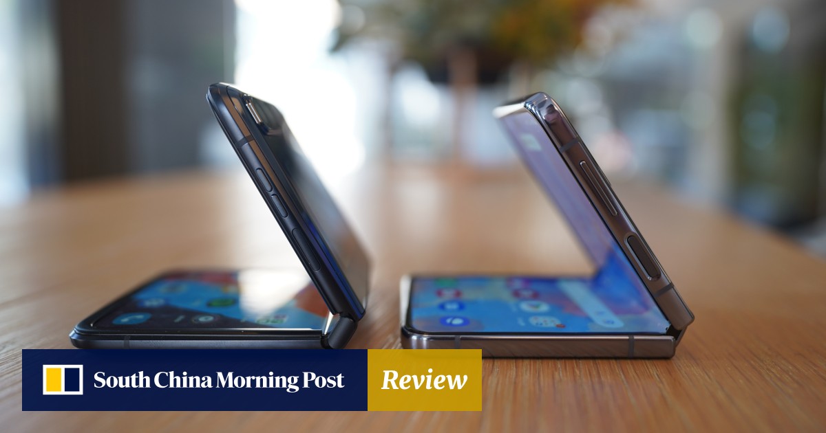 Samsung Galaxy Z Flip 4 vs Motorola Razr 2022 foldable smartphones Samsung Galaxy Z Flip 4 vs Motorola Razr 2022 foldable smartphones