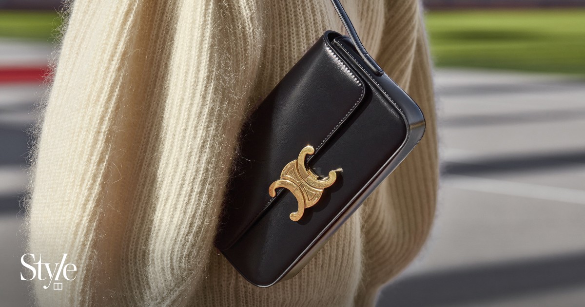 注目◇MINI TRIOMPHE シュシュ◇CELINE 658e3b88-a285-4139-a4da-