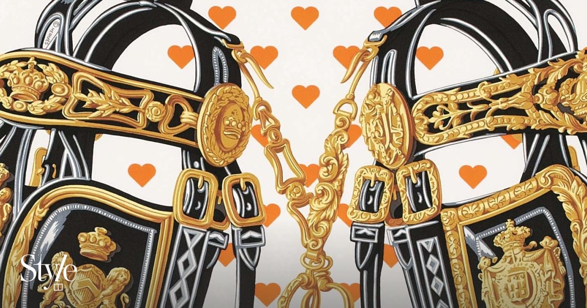 【上級者のお手本♪】 HERMES Brides de Gala Love Hermès limited edition Brides de Gala love scarf - Theluxecafe