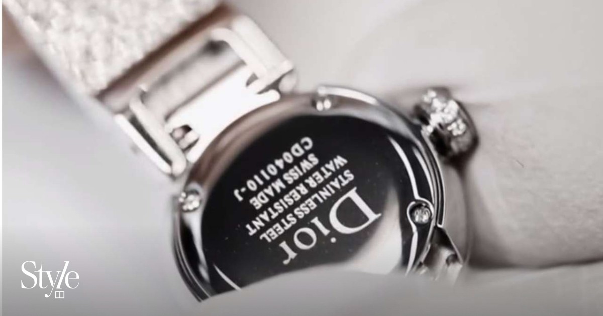 【Dior】cuff watch with CD charm bow detail【ランク:A】 Dior】cuff watch with CD charm bow detail【ランク:A】 High