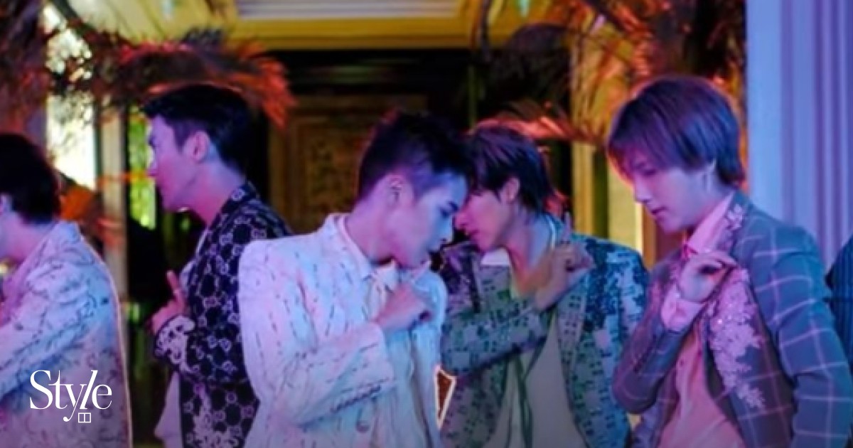 Super Junior glitter in Boucheron jewellery in new music