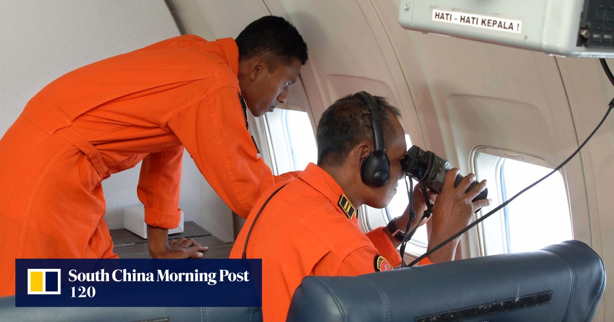Search for Malaysia Airlines flight widens as authorities defend handling of crisis South