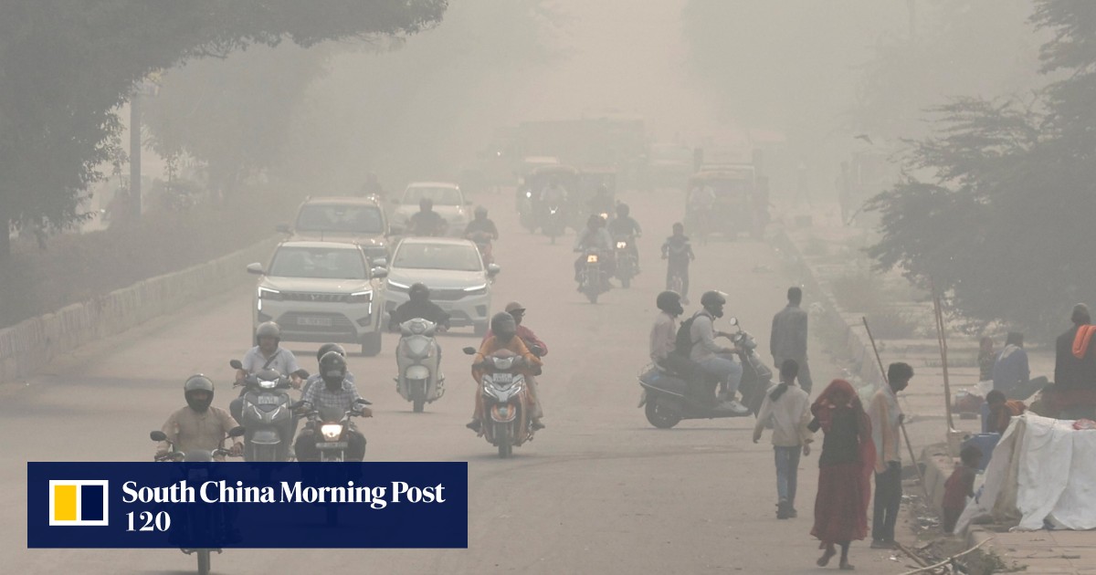 India’s New Delhi choked by toxic smog again, as fears of respiratory health disaster grow