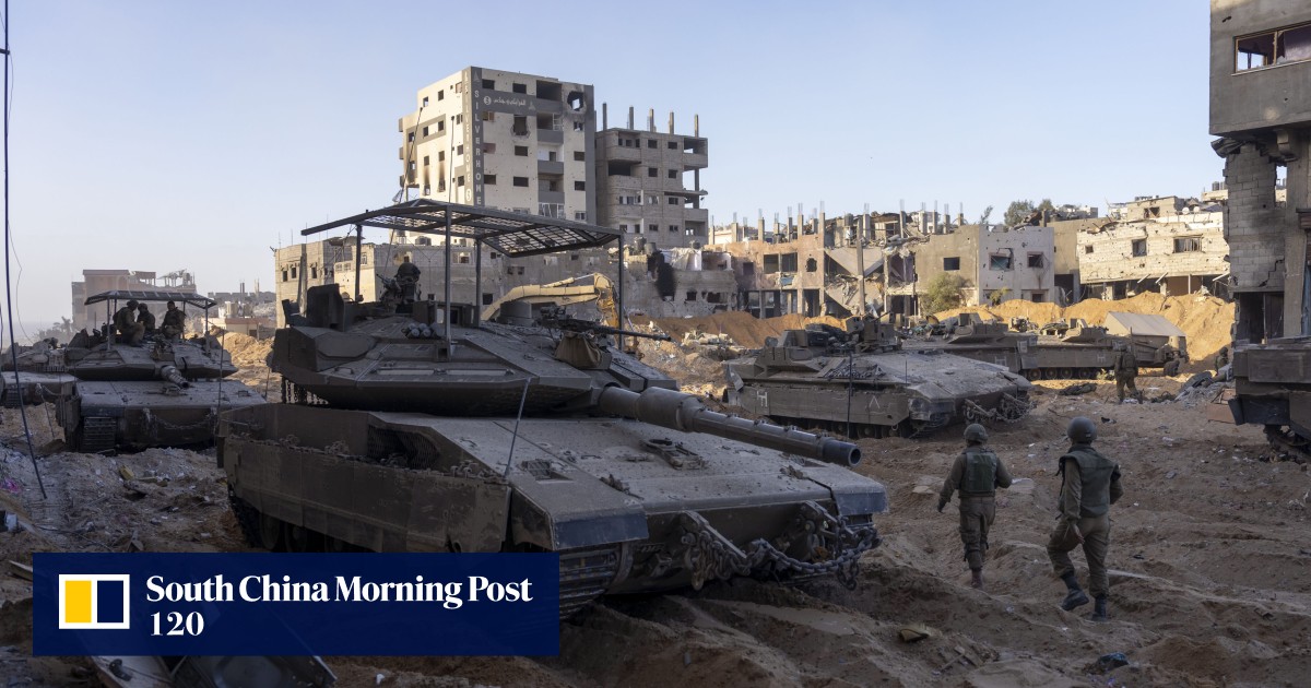 Israel-Hamas fight heats up in Gaza City, sending more Palestinians fleeing south