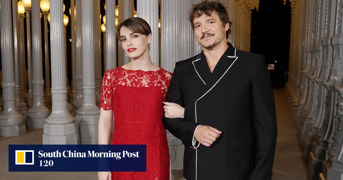 ¿Quién es la hermana de la actriz transgénero Pedro Pascal, Lux Pascal? Ella sacudió a Gucci para la Gala LACMA Art + Film con su hermano, apareció en Narcos y llamó a más activistas LGBT. ¿Quién es la hermana de la actriz transgénero Pedro Pascal, Lux Pascal? Ella sacudió a Gucci para la Gala LACMA Art + Film con su hermano, apareció en Narcos y llamó a más activistas LGBT.