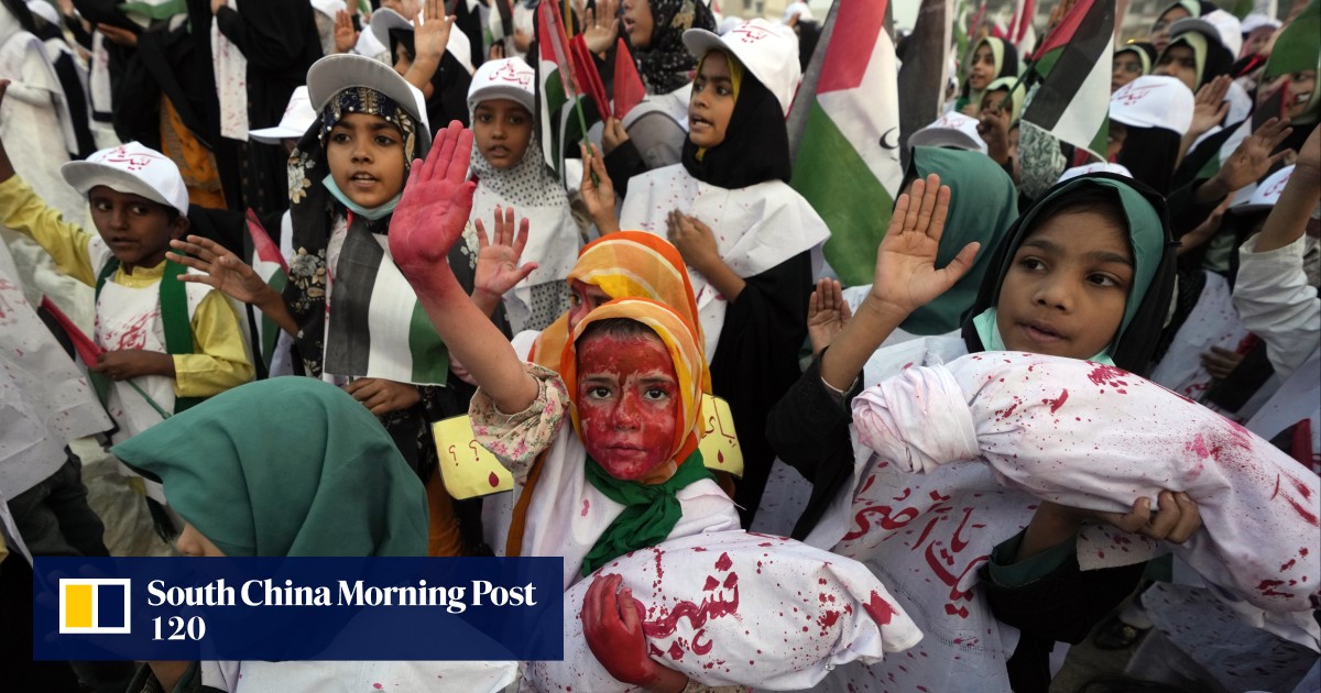 Thousands of religious party supporters rally in Pakistan against bombing in Gaza