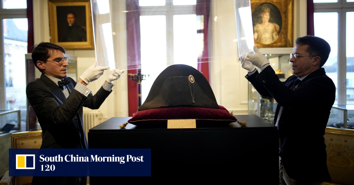 Napoleon’s hat sells for record US.1 million at French auction