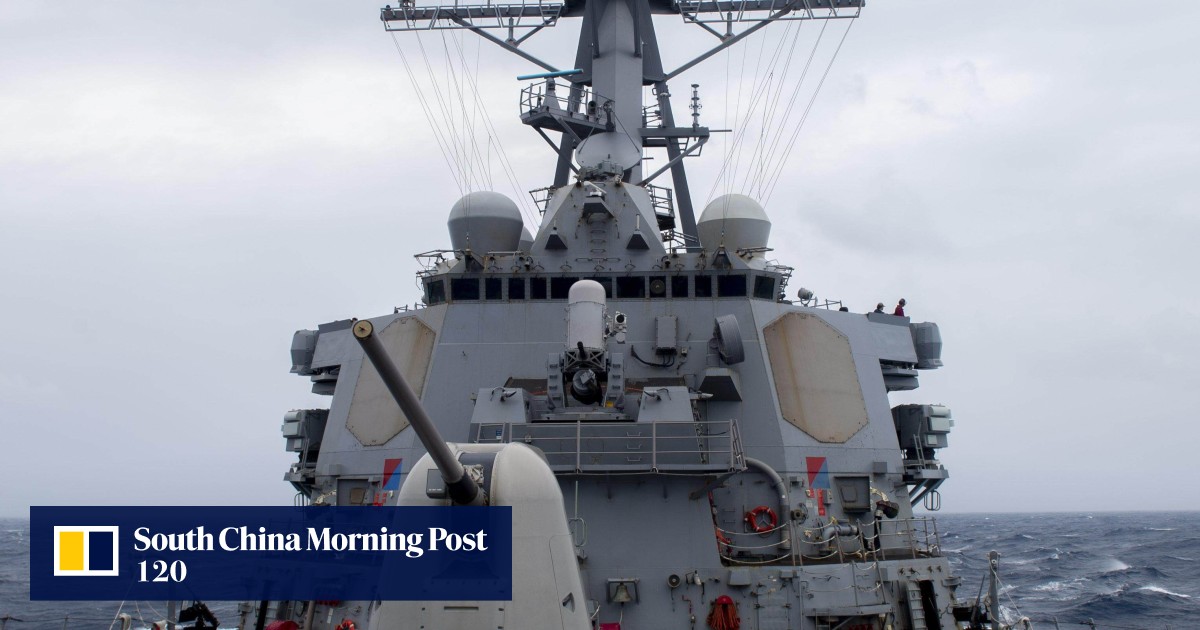Pekin, Güney Çin Denizi’ndeki ABD savaş gemilerini uyardıktan sonra Washington’u azarladı