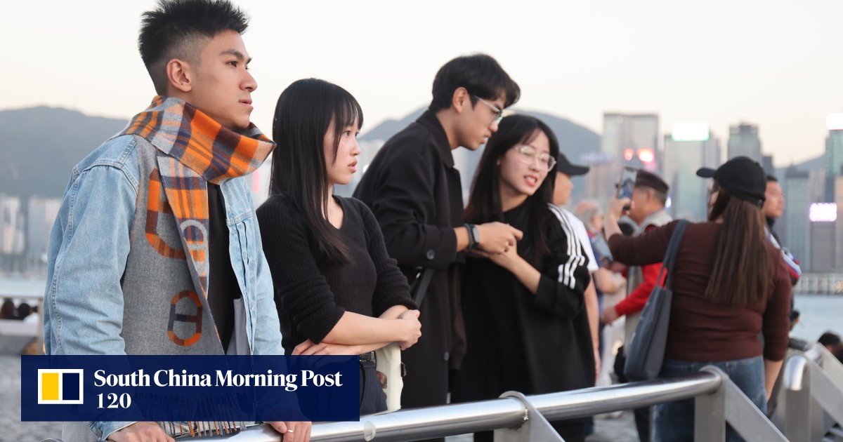 Hong Kong’s weather forecaster predicts fewer ‘cold days’ this winter, but says city may experience large temperature swings