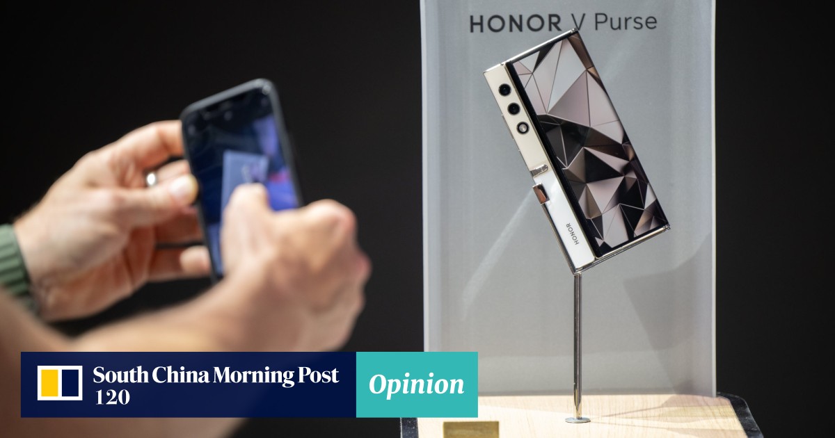 Honor V Purse concept is an outward foldable phone that you can