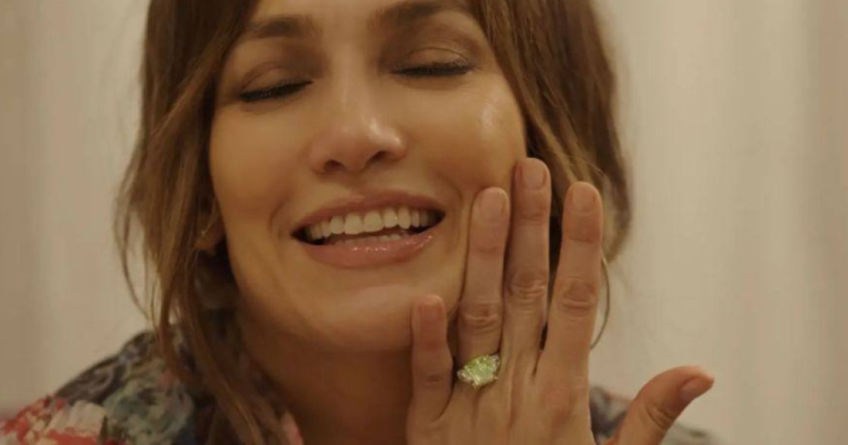Why rare coloured diamonds like Jennifer Lopez's green engagement ring are so desirable - and expensive - Vimarsana News