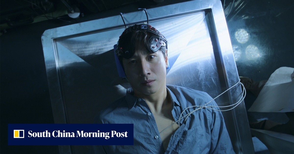 Apple TV+ K-drama Dr Brain: streaming series starring Parasite's Lee Sun-kyun is a mind-melding cyberpunk sci-fi noir - Vimarsana News