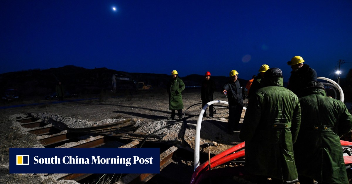 Illegal coal mine in northern China floods, trapping 21 - Vimarsana News