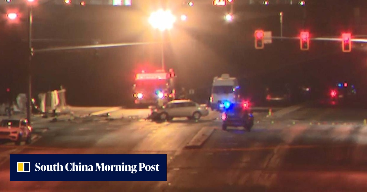 US: 9 die in 6-car Las Vegas pile-up as speeding driver jumps red light - Vimarsana News