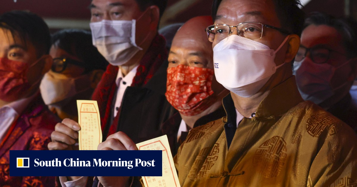 Rural leader draws fortune telling Hong Kong to 'stick to the old ways' at annual Lunar New Year ceremony - Vimarsana News