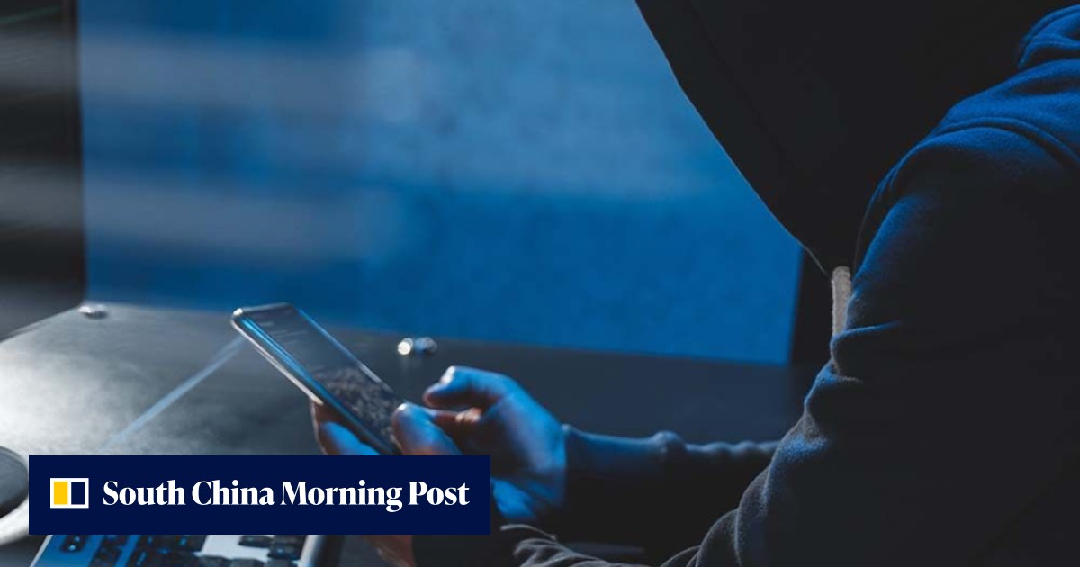 Man leaks ex-girlfriend's address for strangers to visit hoping she would ask him for help - Vimarsana News
