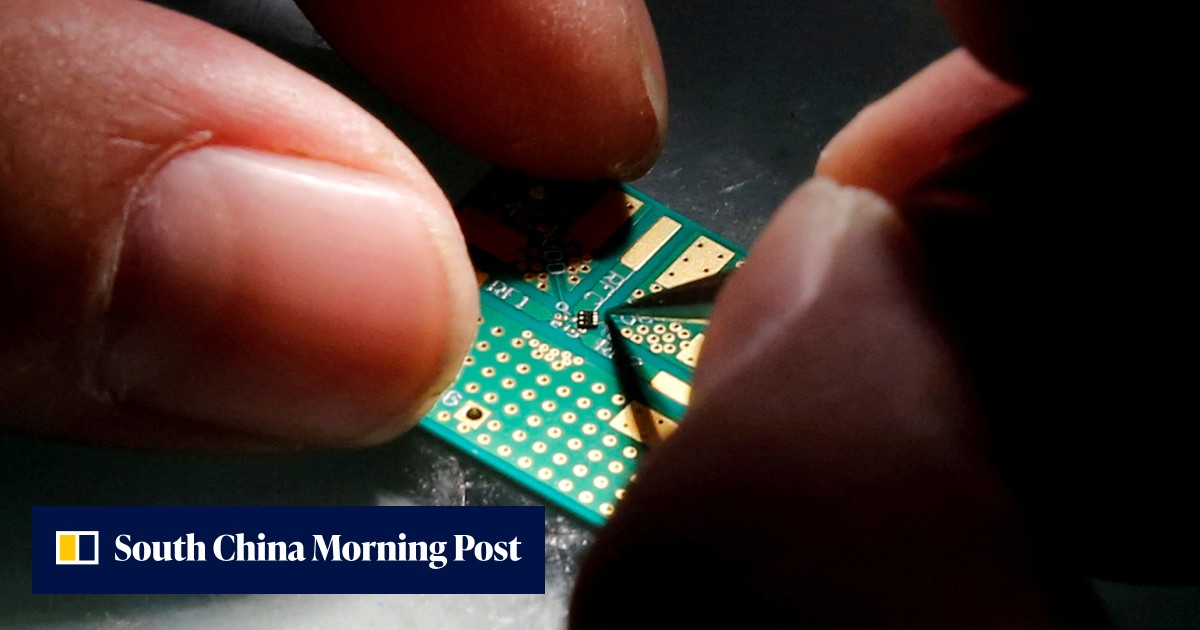 Apple supplier Foxconn to sell stake in embattled Chinese chip firm Tsinghua Unigroup - Vimarsana News