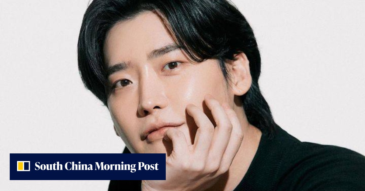 Who is Lee Jong-suk, Big Mouth star, IU's boyfriend and one of Korean TV dramas' most recognisable faces? - Vimarsana News