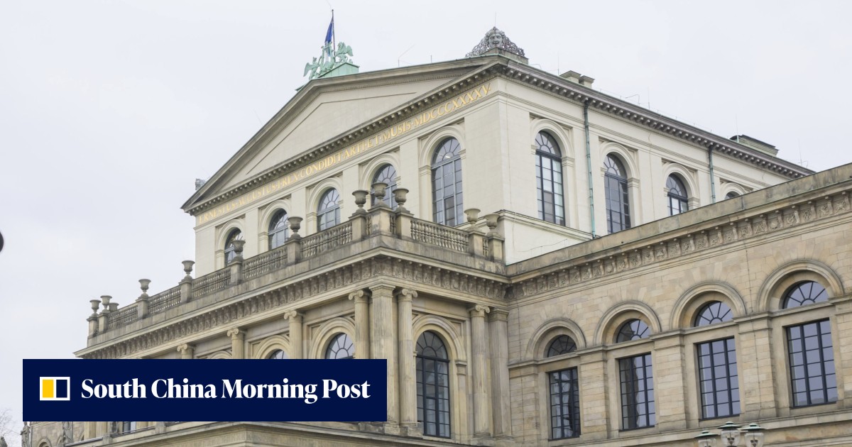 Art attack: German ballet director allegedly wipes dog faeces on critic's face - Vimarsana News