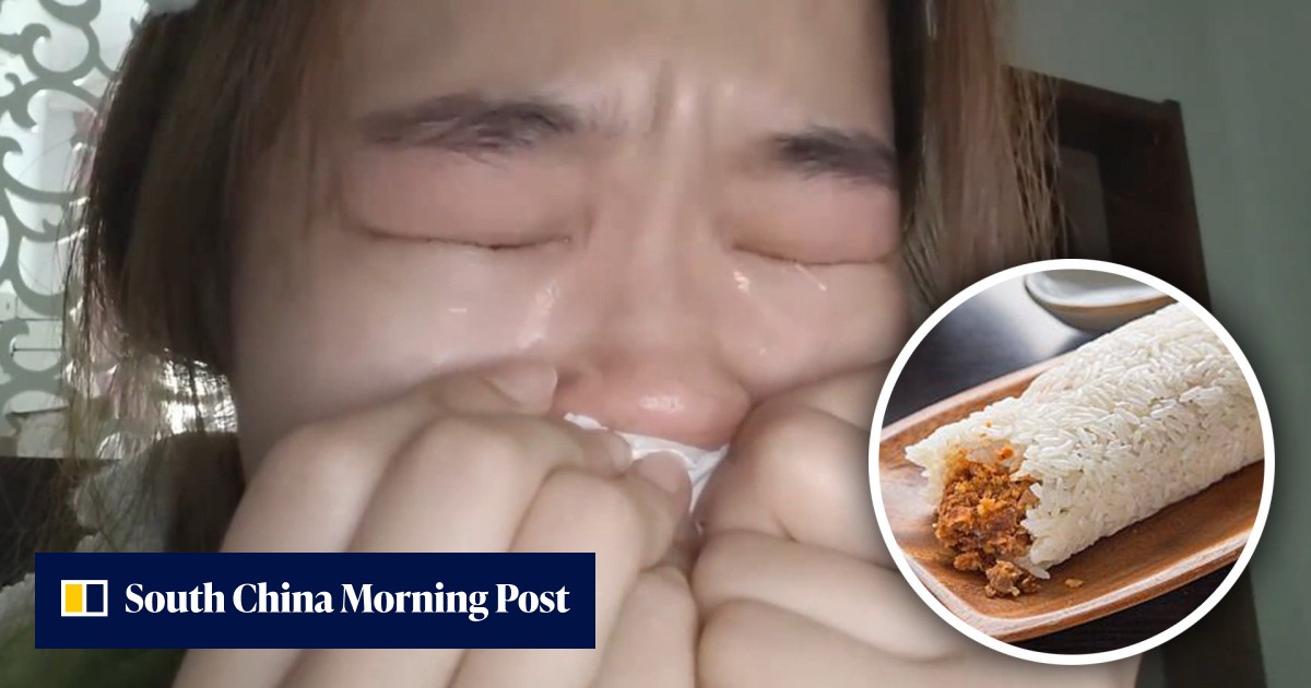 Young Chinese woman in tears after selling only 1 rice roll for 72 US cents at mobile stall for whole day, says stress is causing headaches and anxiety - Vimarsana News