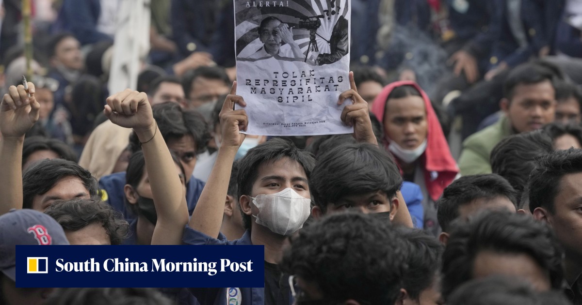 As Indonesia marks 25 years since Reformasi, is democracy unravelling under Jokowi? - Vimarsana News