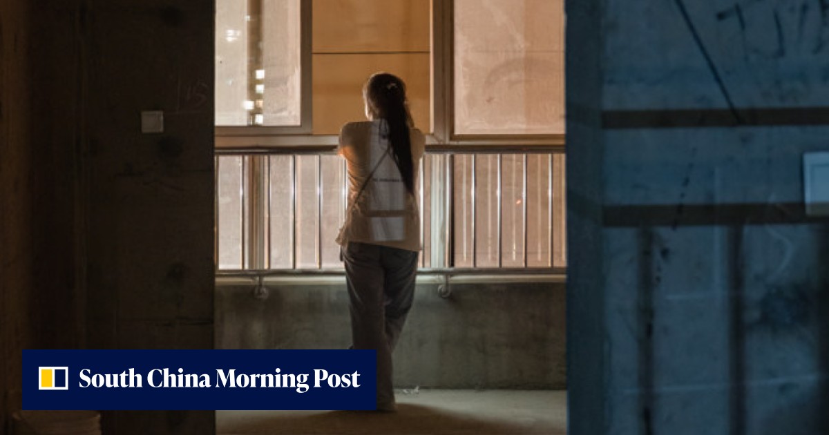 Victims of China's real estate boom catch the eye of photographer, whose images of families forced to live in unfinished buildings earn awards honour - Vimarsana News