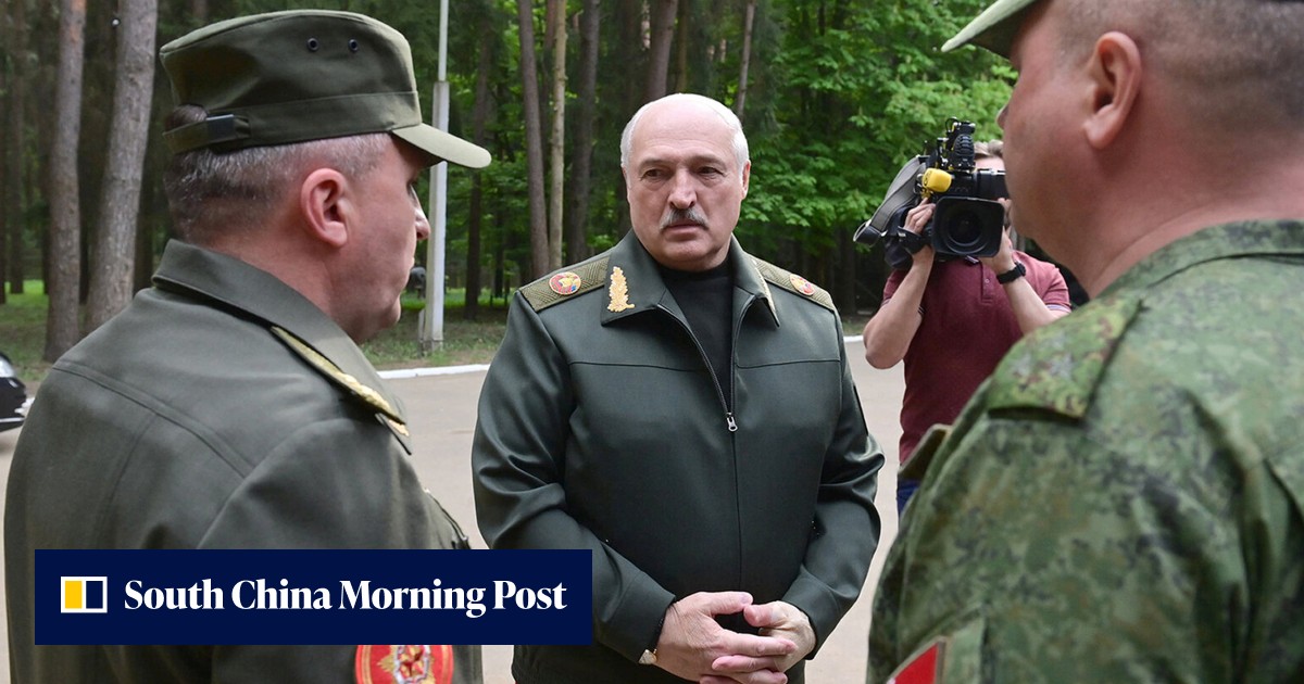Photos of Belarus strongman Alexander Lukashenko emerge after absence that sparked health speculation - Vimarsana News