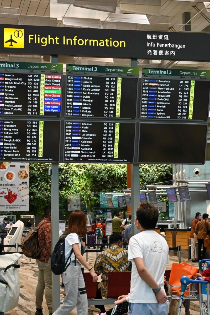 Singapore Changi Airport Delays Ease After Immigration System